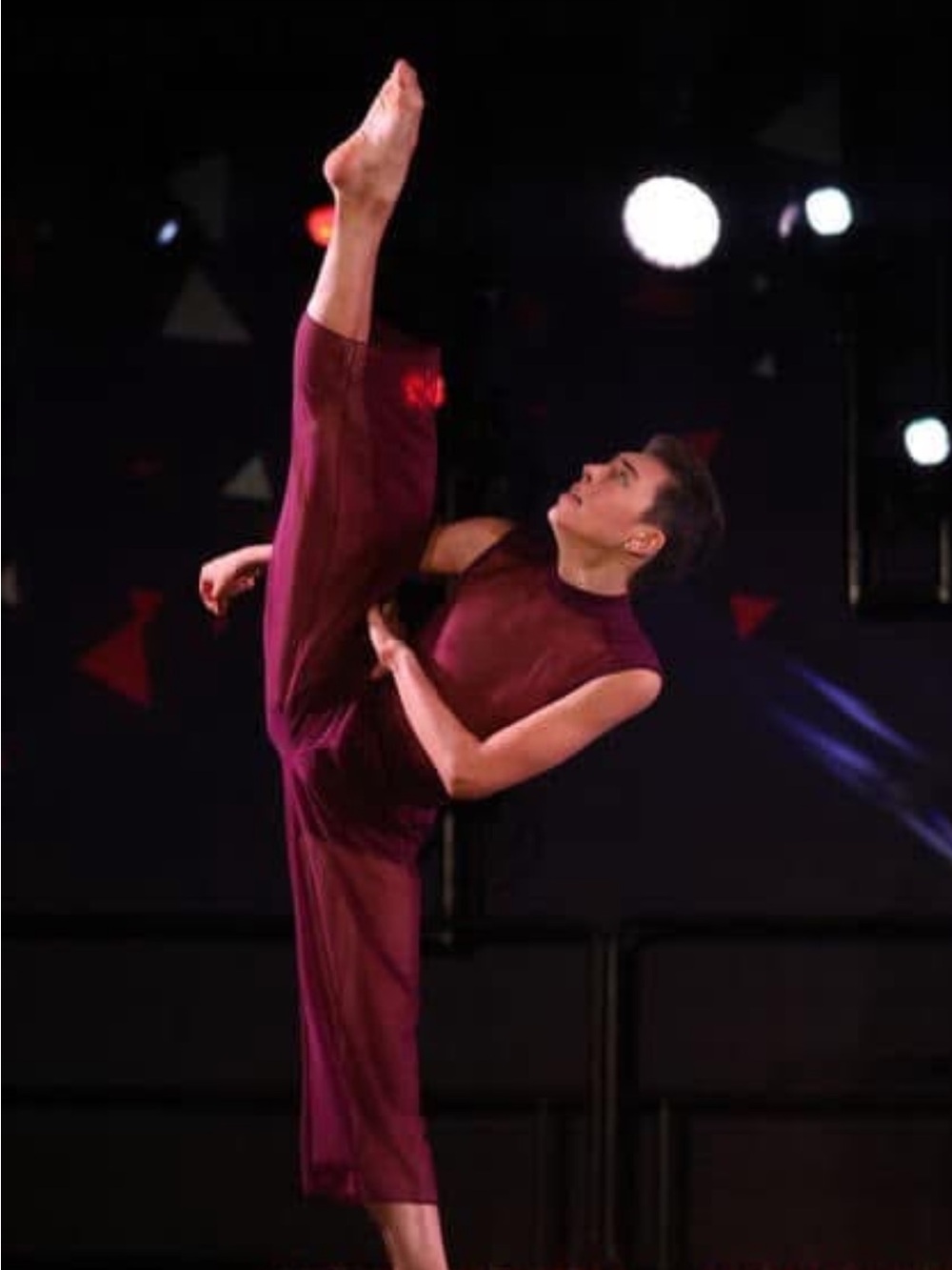 Sleeveless two piece men’s dance wear